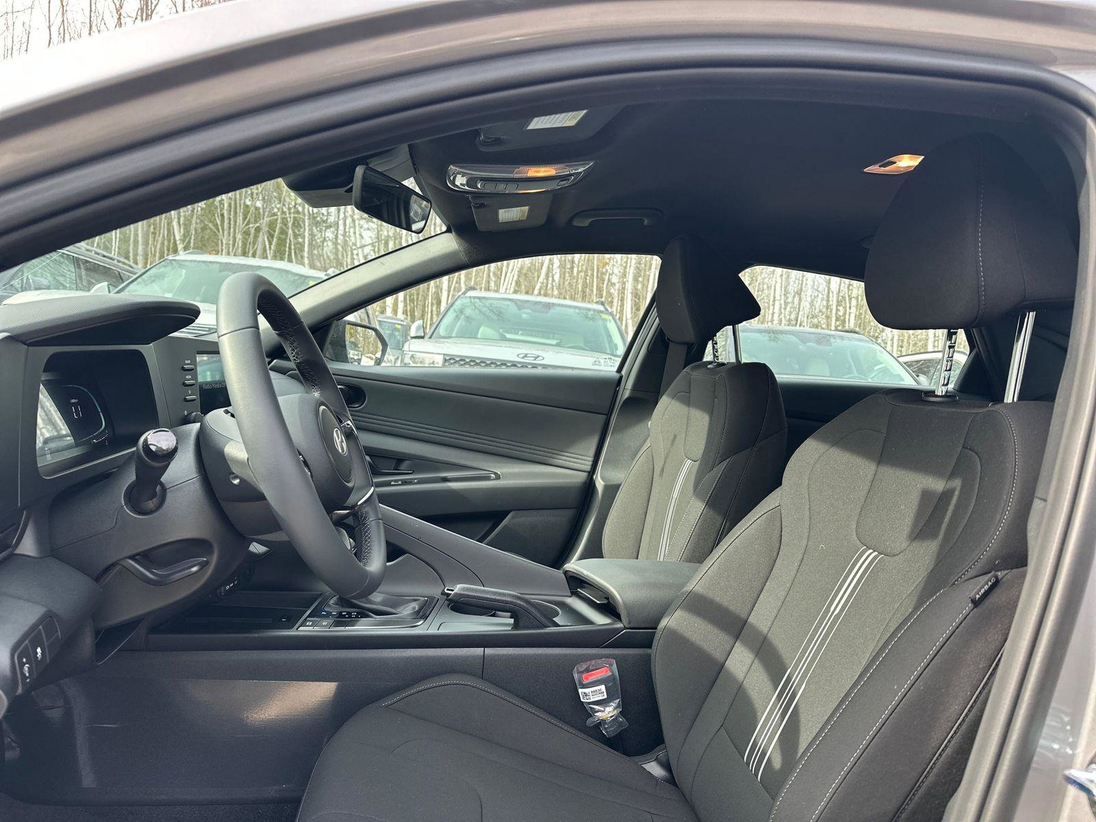 New 2026 Hyundai Elantra Sport image 7