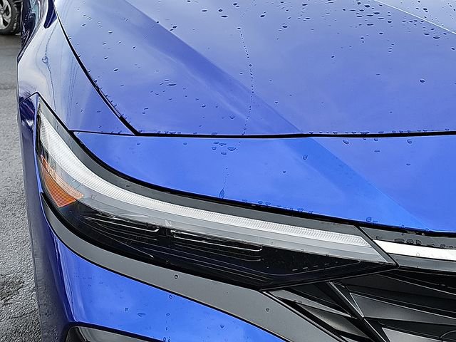 Used 2024 Hyundai Elantra SEL w/ Convenience Package image 9