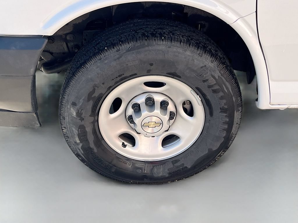 Used 2025 Chevrolet Express 2500 w/ Driver Convenience Package RWD image 24