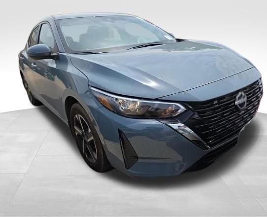 Used 2025 Nissan Sentra SV FWD image 2