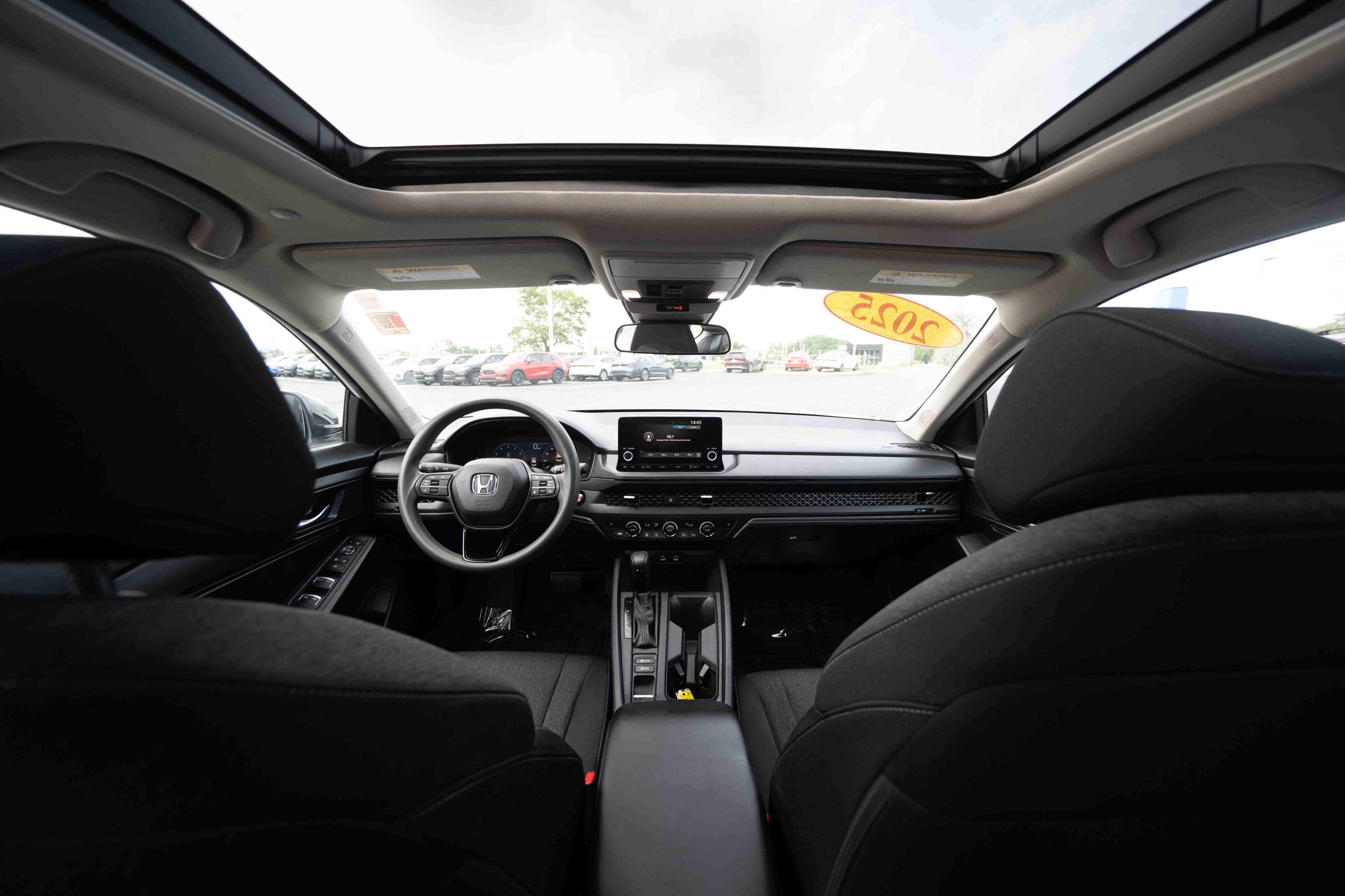 Certified 2025 Honda Accord SE image 19