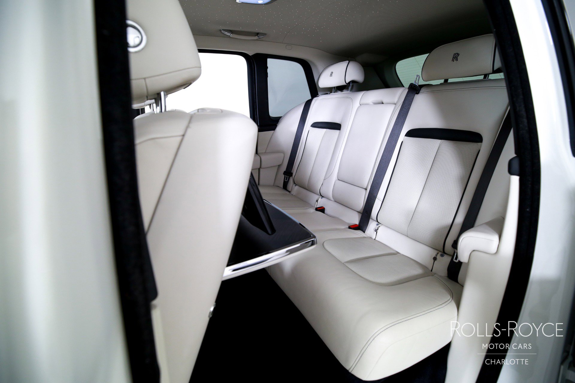 Used 2020 Rolls-Royce Cullinan image 19