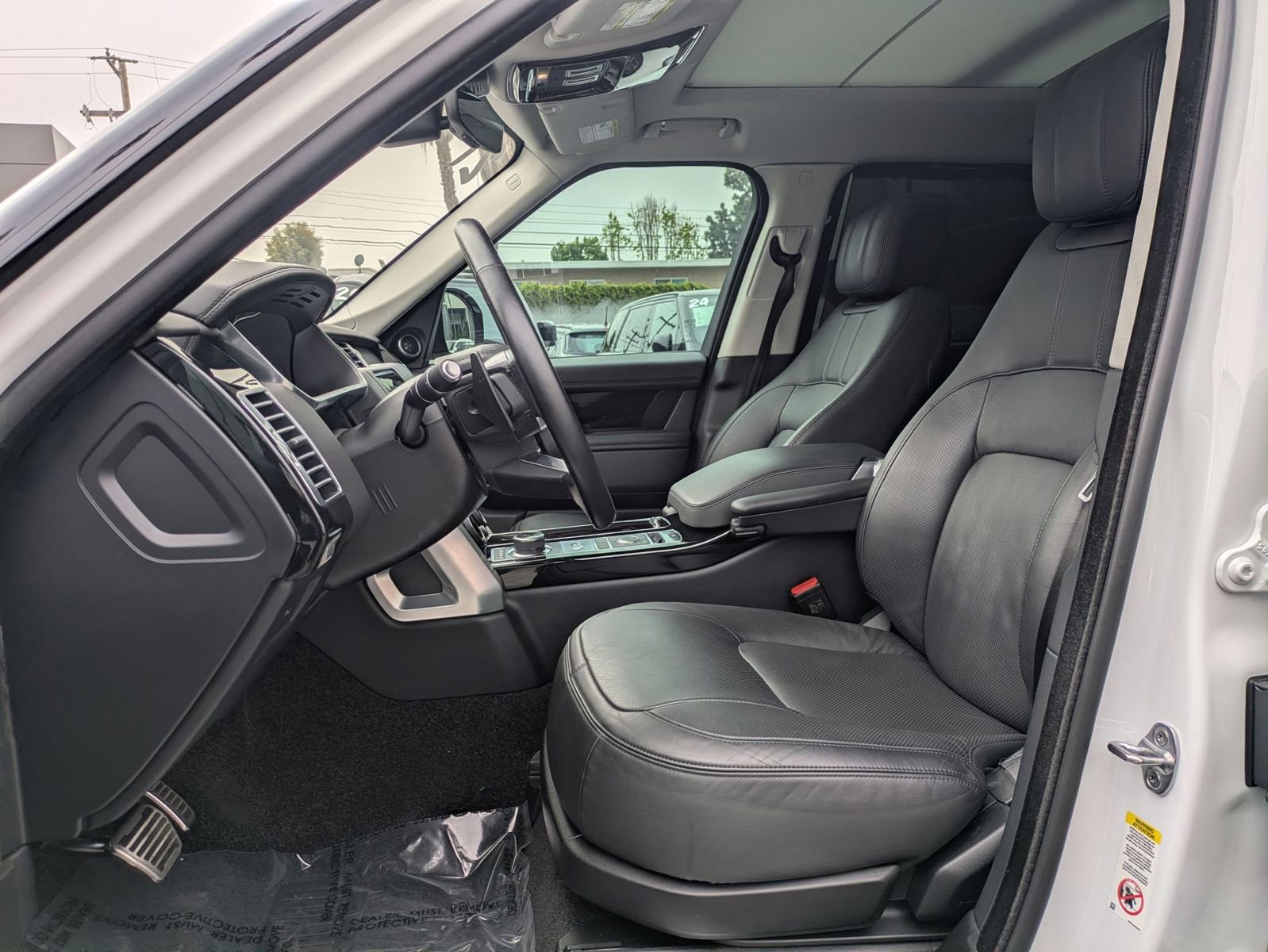 Used 2021 Land Rover Range Rover P525 Westminster Edition LWB image 15