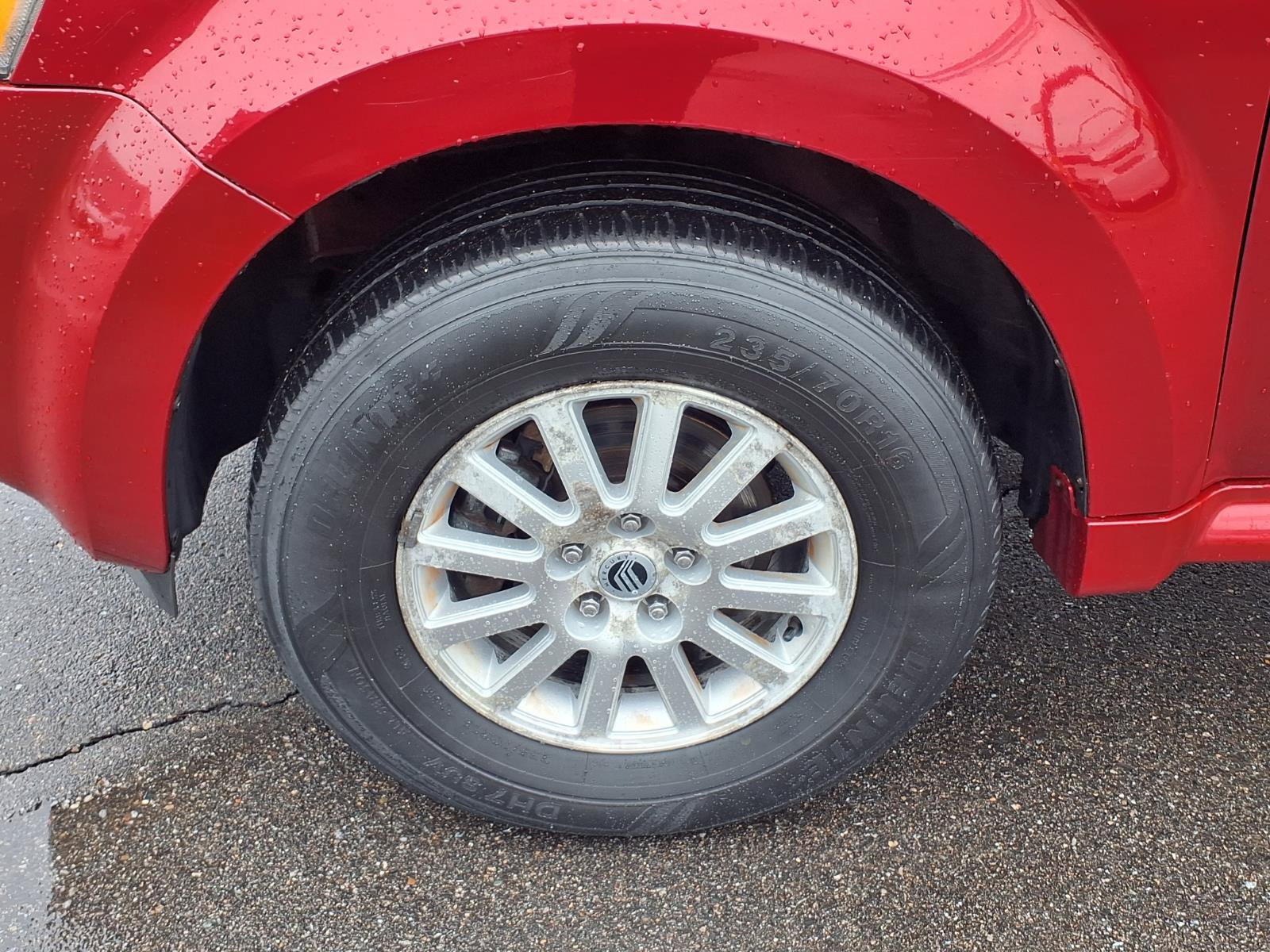 Used 2010 Mercury Mariner Premier image 29