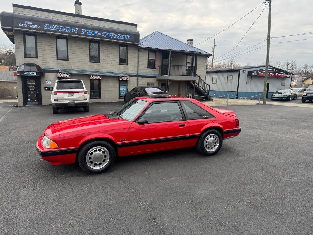 Used 1990 Ford Mustang LX RWD image 1
