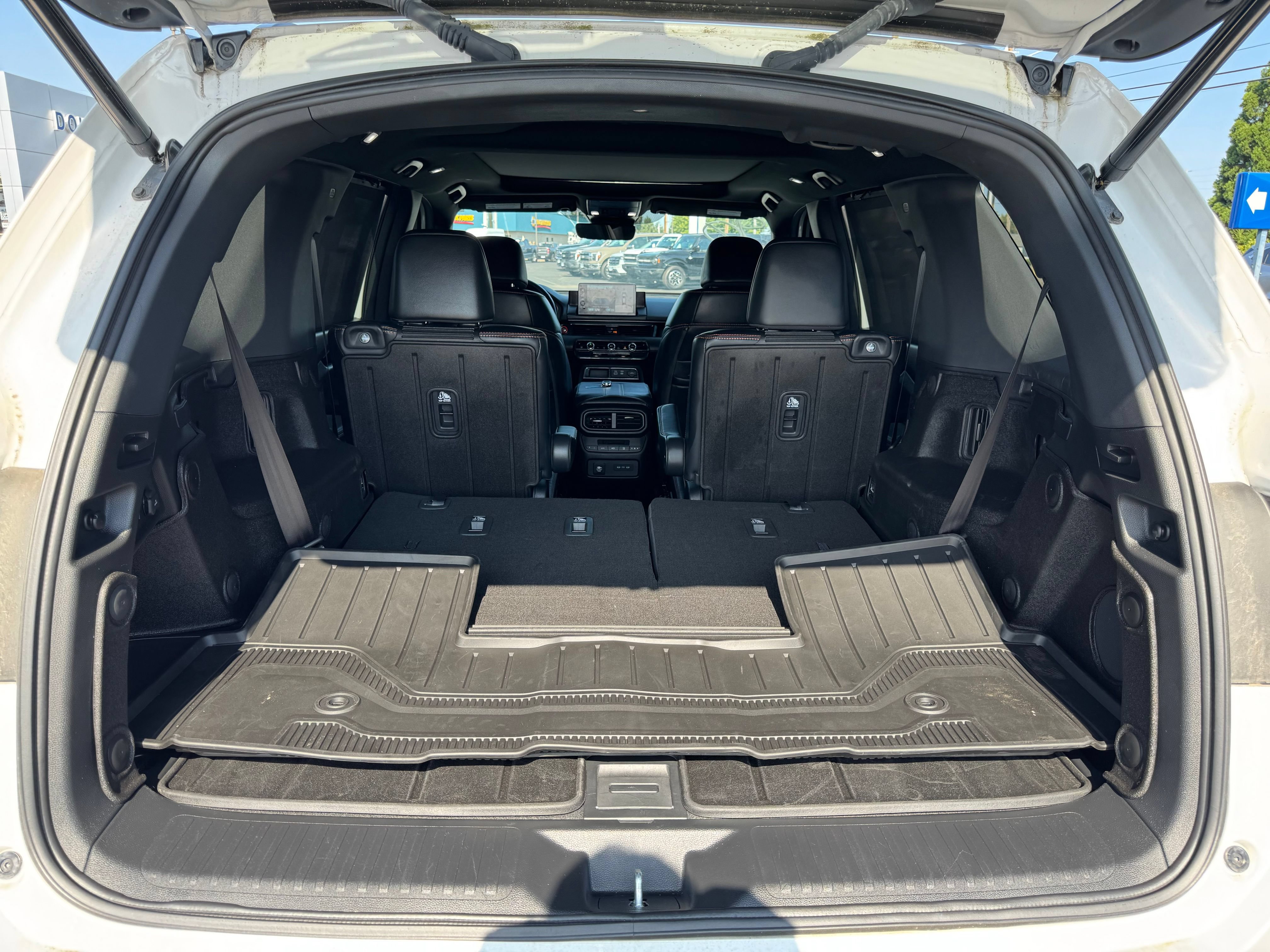 Used 2024 Honda Pilot TrailSport image 35