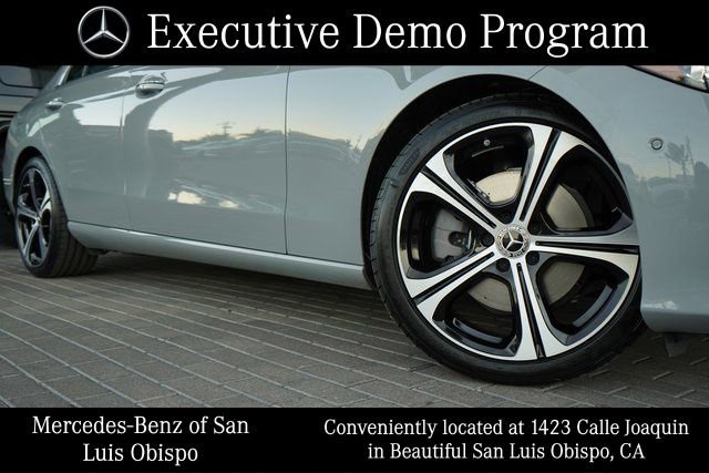 Used 2025 Mercedes-Benz C 300 Sedan image 10