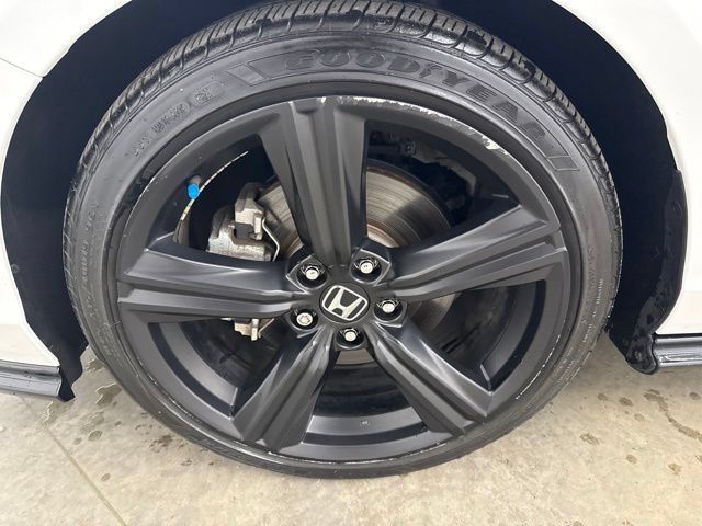 Certified 2023 Honda Accord Sport image 9