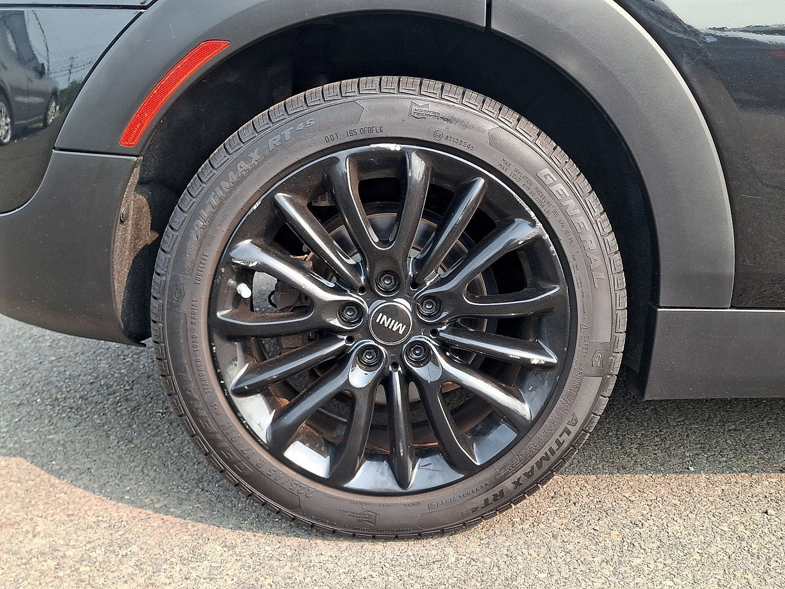 Used 2019 MINI Cooper Clubman ALL4 AWD/4WD image 9