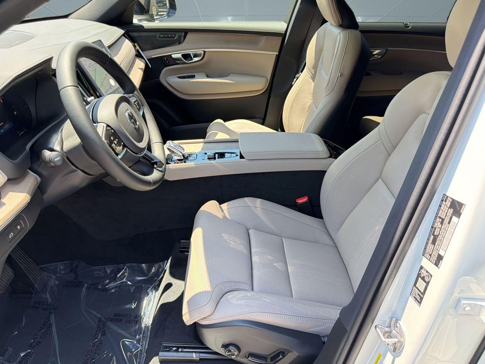New 2026 Volvo XC90 T8 Ultra w/ Protection Package AWD/4WD image 5