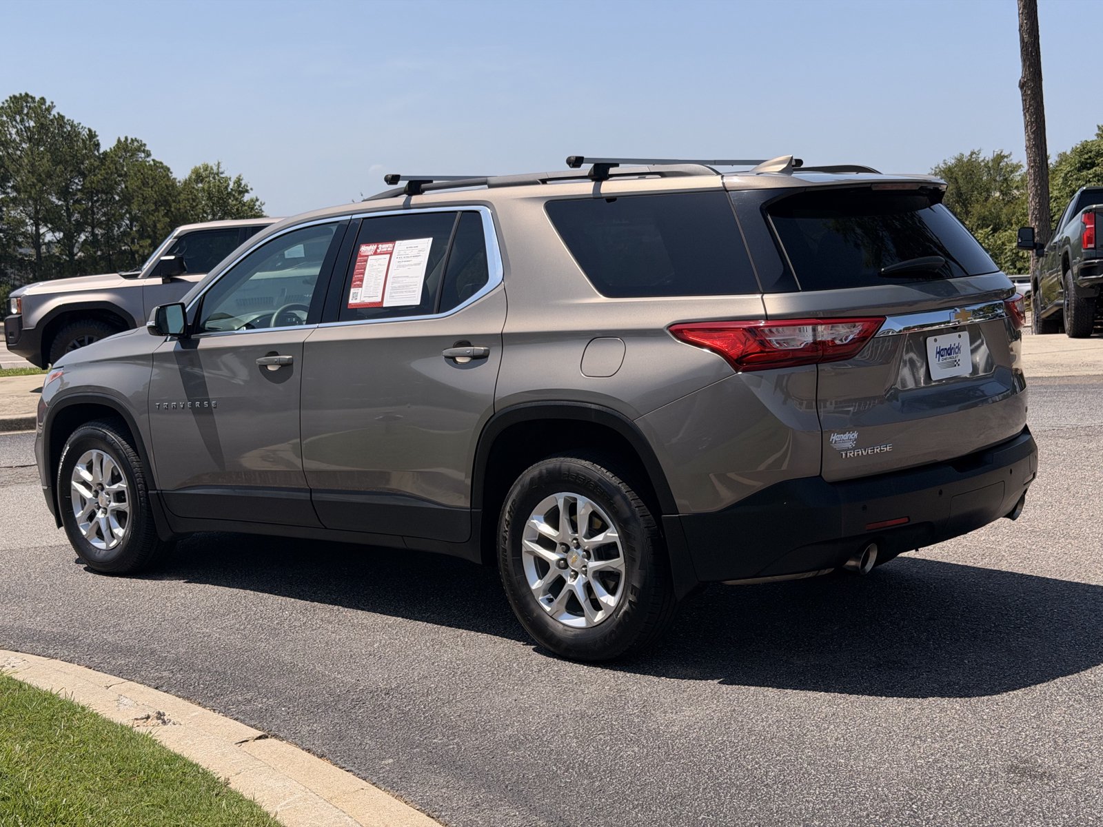 Used 2019 Chevrolet Traverse LT FWD image 10