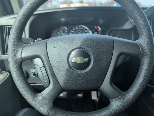 Used 2024 Chevrolet Express 2500 w/ Driver Convenience Package image 17