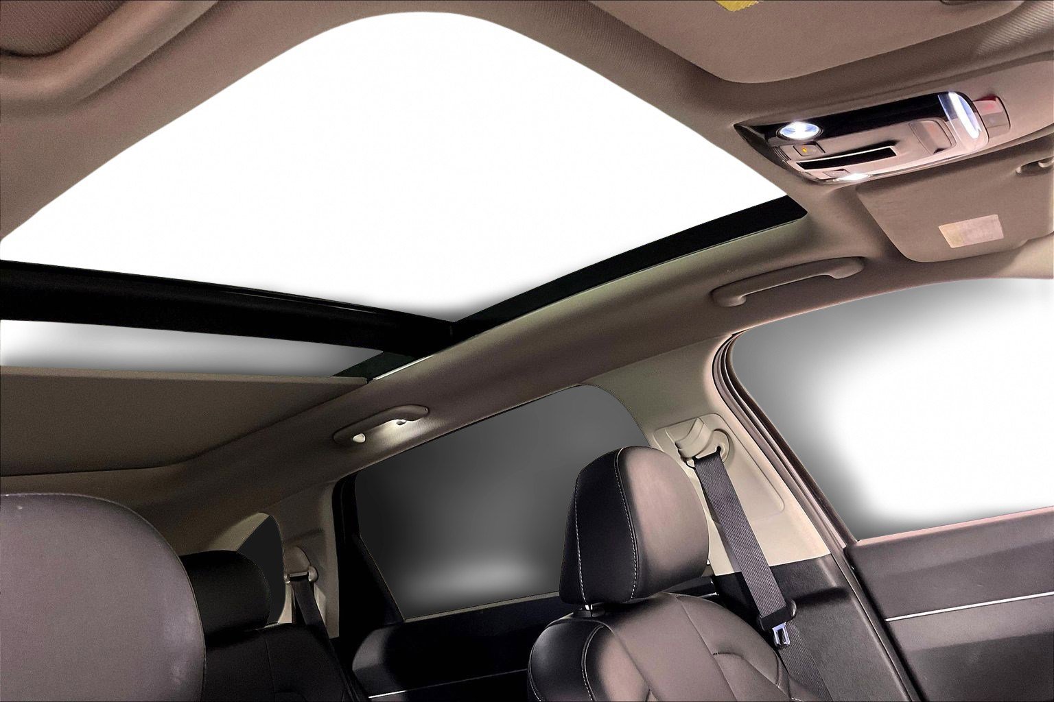 Certified 2023 Kia Sorento S w/ Panoramic Sunroof Package image 28