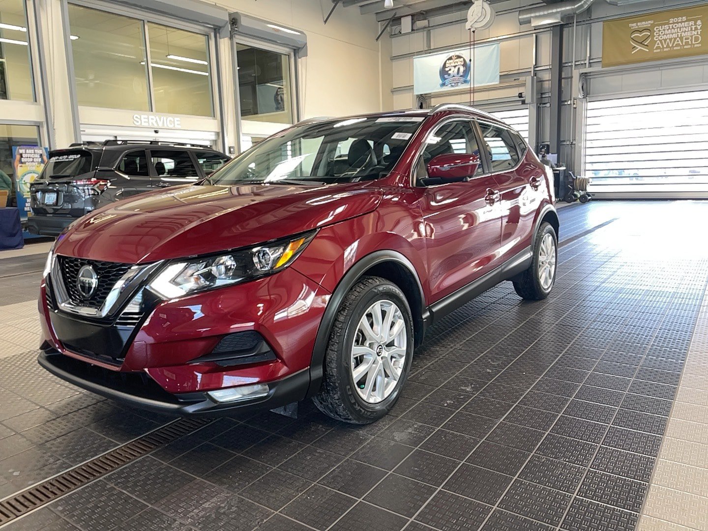 Used 2021 Nissan Rogue Sport SV w/ Technology Package AWD/4WD image 3