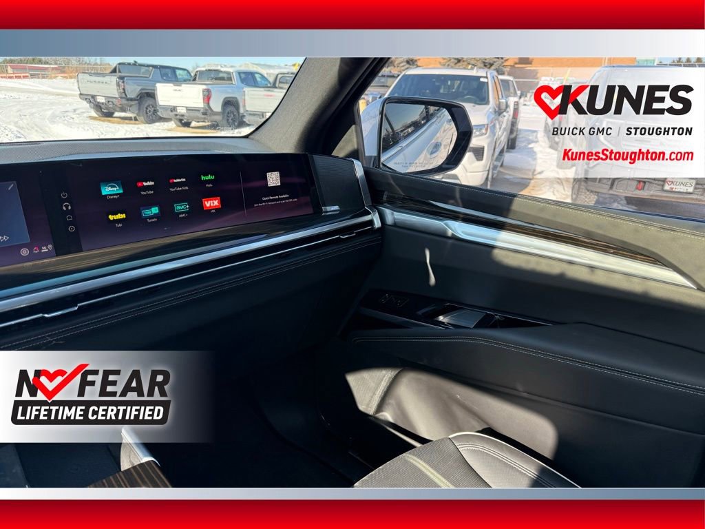 Used 2025 Cadillac Escalade Premium Luxury w/ Touring Package image 44