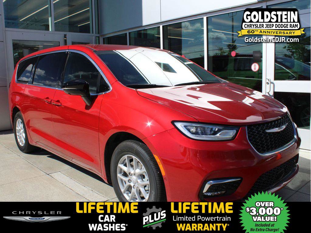 New 2026 Chrysler Pacifica Select