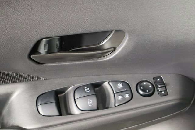 Used 2021 Nissan Kicks S image 22