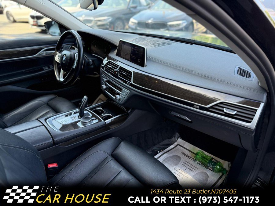 Used 2021 BMW 740i RWD image 22