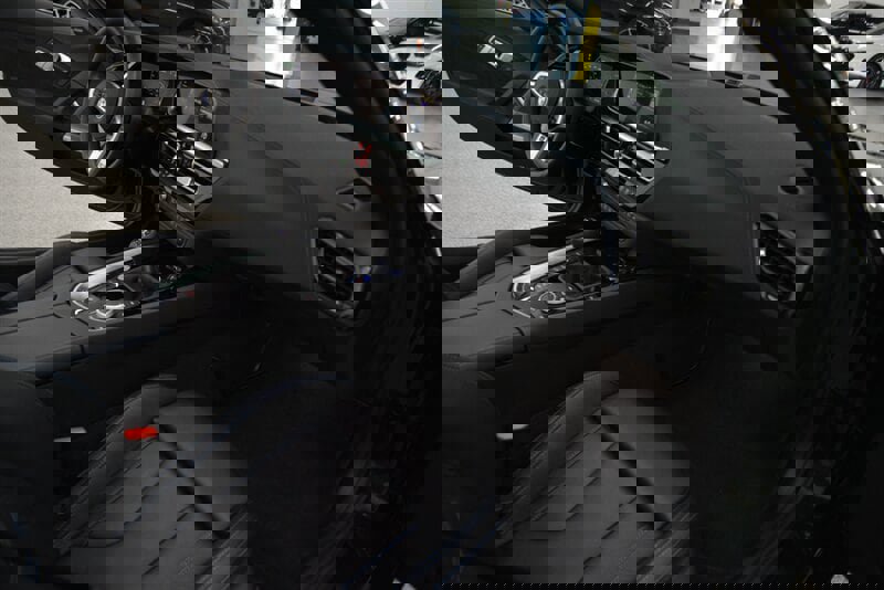 Used 2025 BMW Z4 M40i w/ Edition image 19