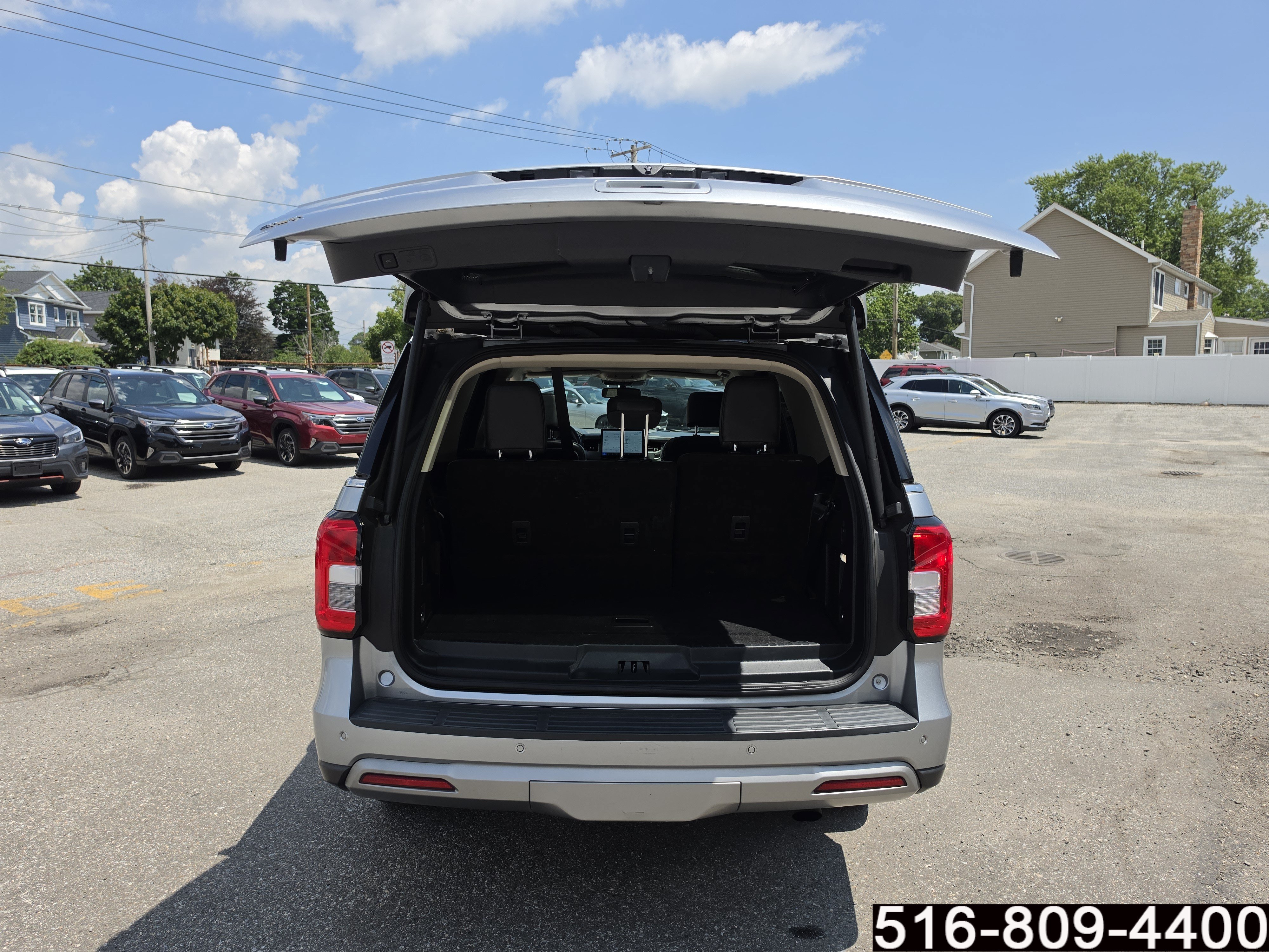 Used 2023 Ford Expedition XLT AWD/4WD image 34