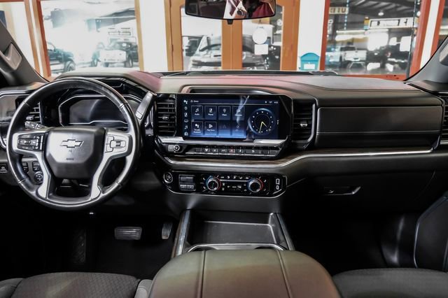 Used 2024 Chevrolet Silverado 2500 LT AWD/4WD image 15