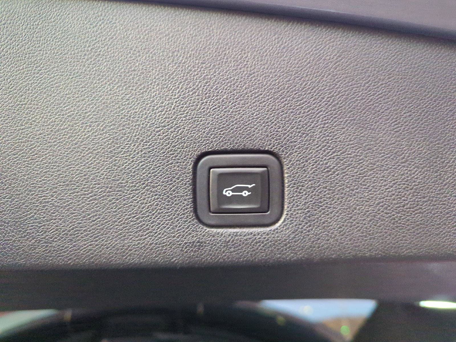 Used 2023 Cadillac XT6 Sport image 41