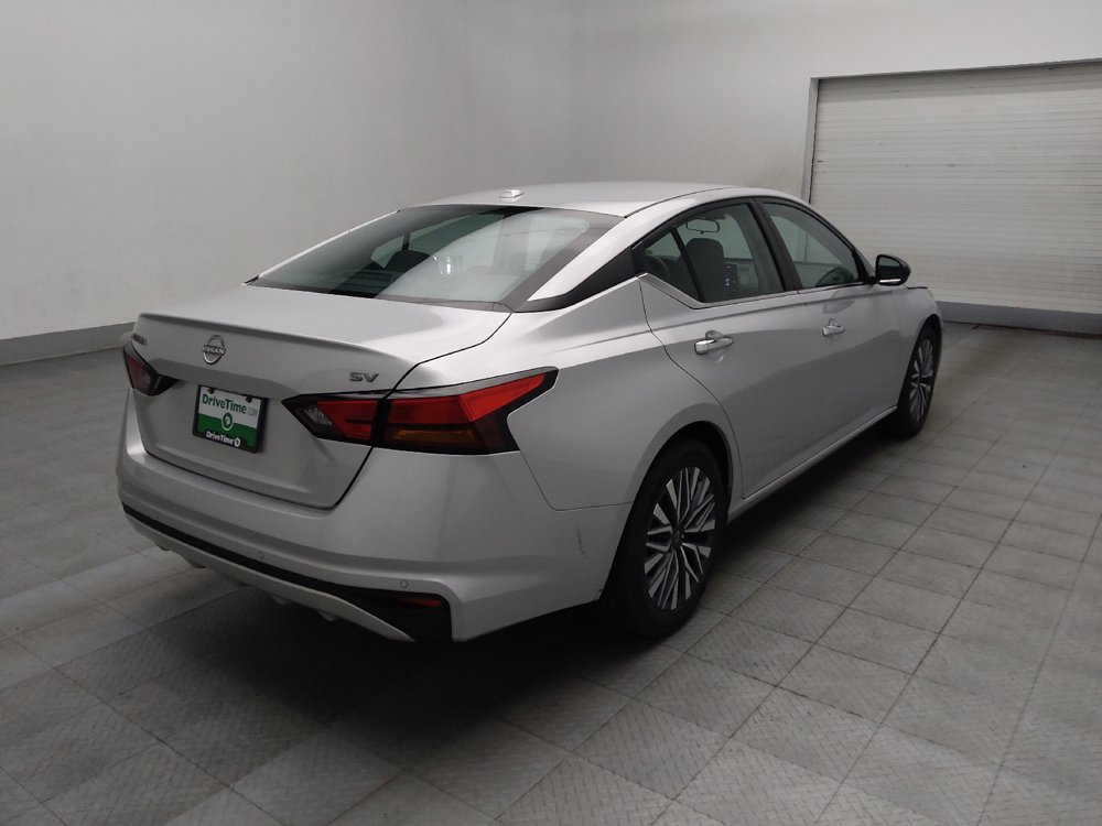 Used 2024 Nissan Altima 2.5 SV image 9