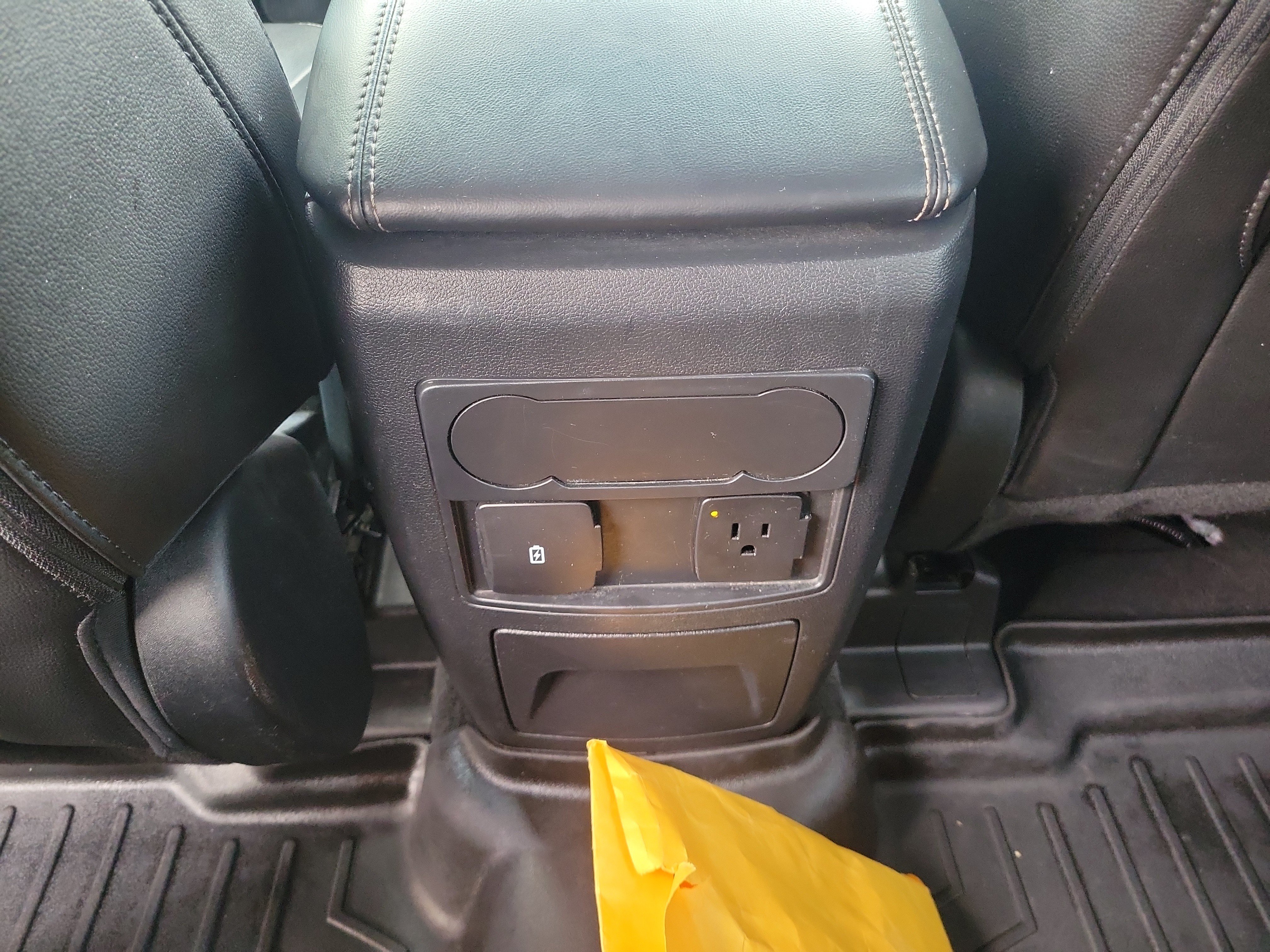 Used 2022 Ford Explorer Limited AWD/4WD image 10