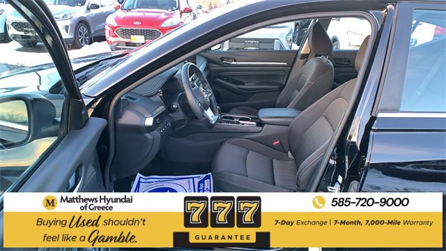 Used 2023 Nissan Altima 2.5 SV w/ SV Premium Package image 10