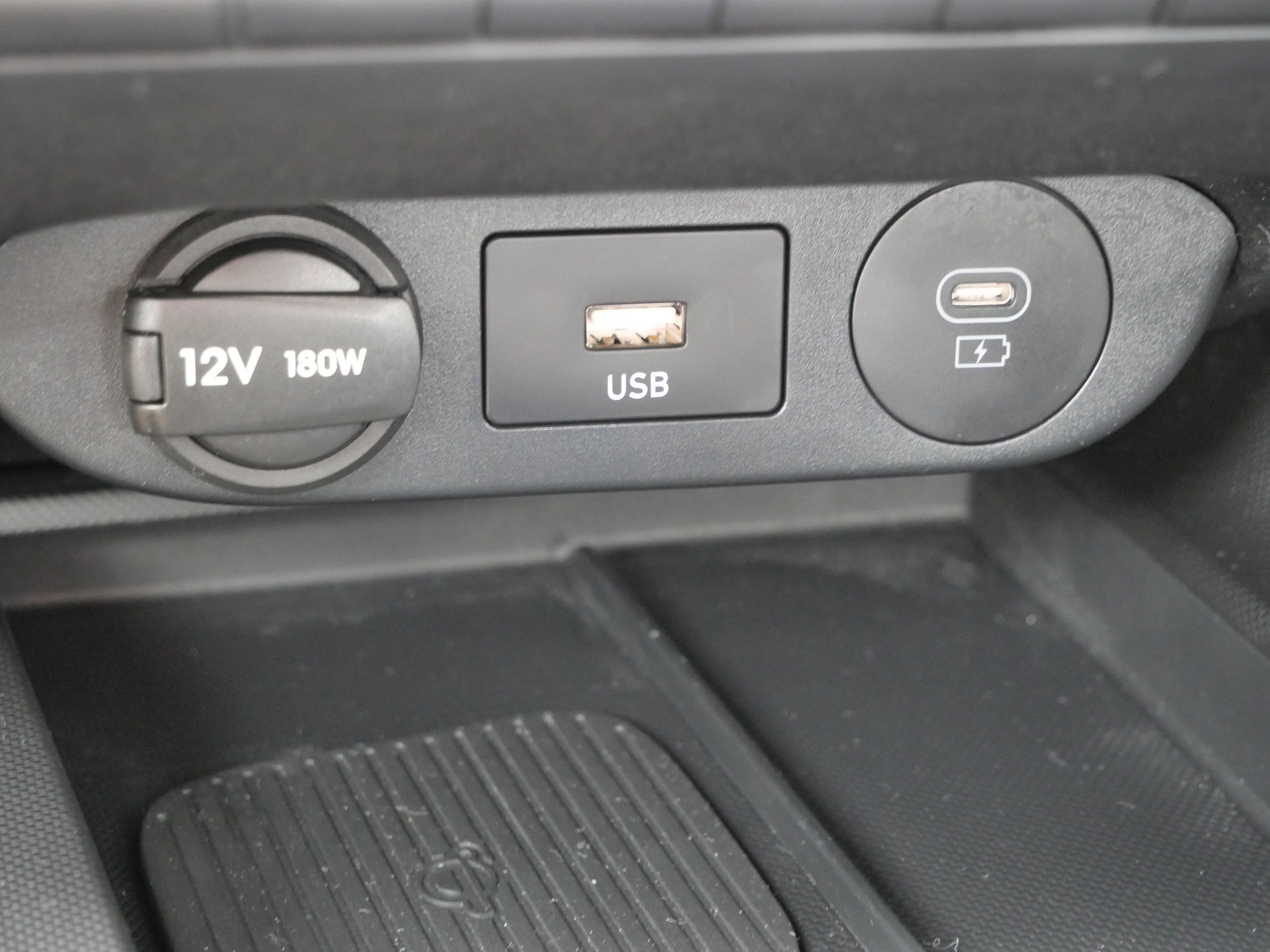 Used 2025 Hyundai Elantra Sport image 28