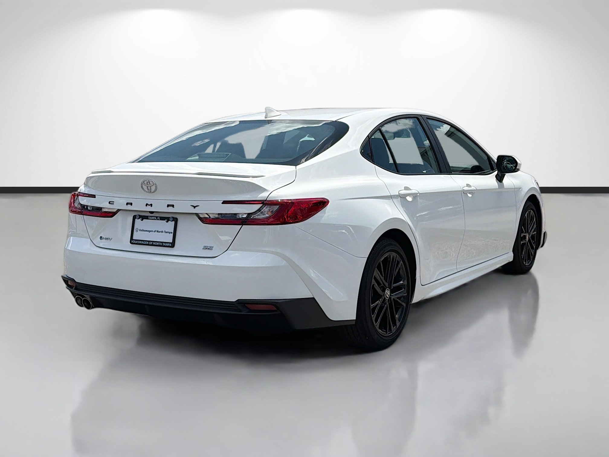 Used 2025 Toyota Camry SE w/ Multimedia Upgrade Package FWD image 3