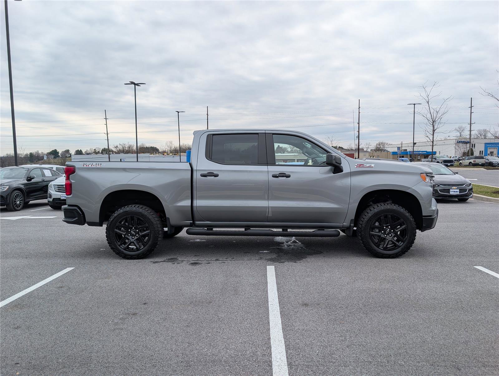 Used 2025 Chevrolet Silverado 1500 LT Trail Boss w/ Convenience Package II image 6