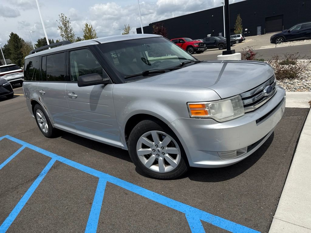 Used 2009 Ford Flex SE FWD image 3