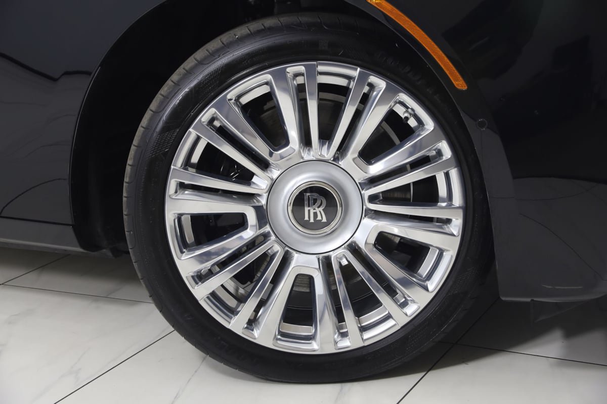 Used 2023 Rolls-Royce Ghost AWD/4WD image 21