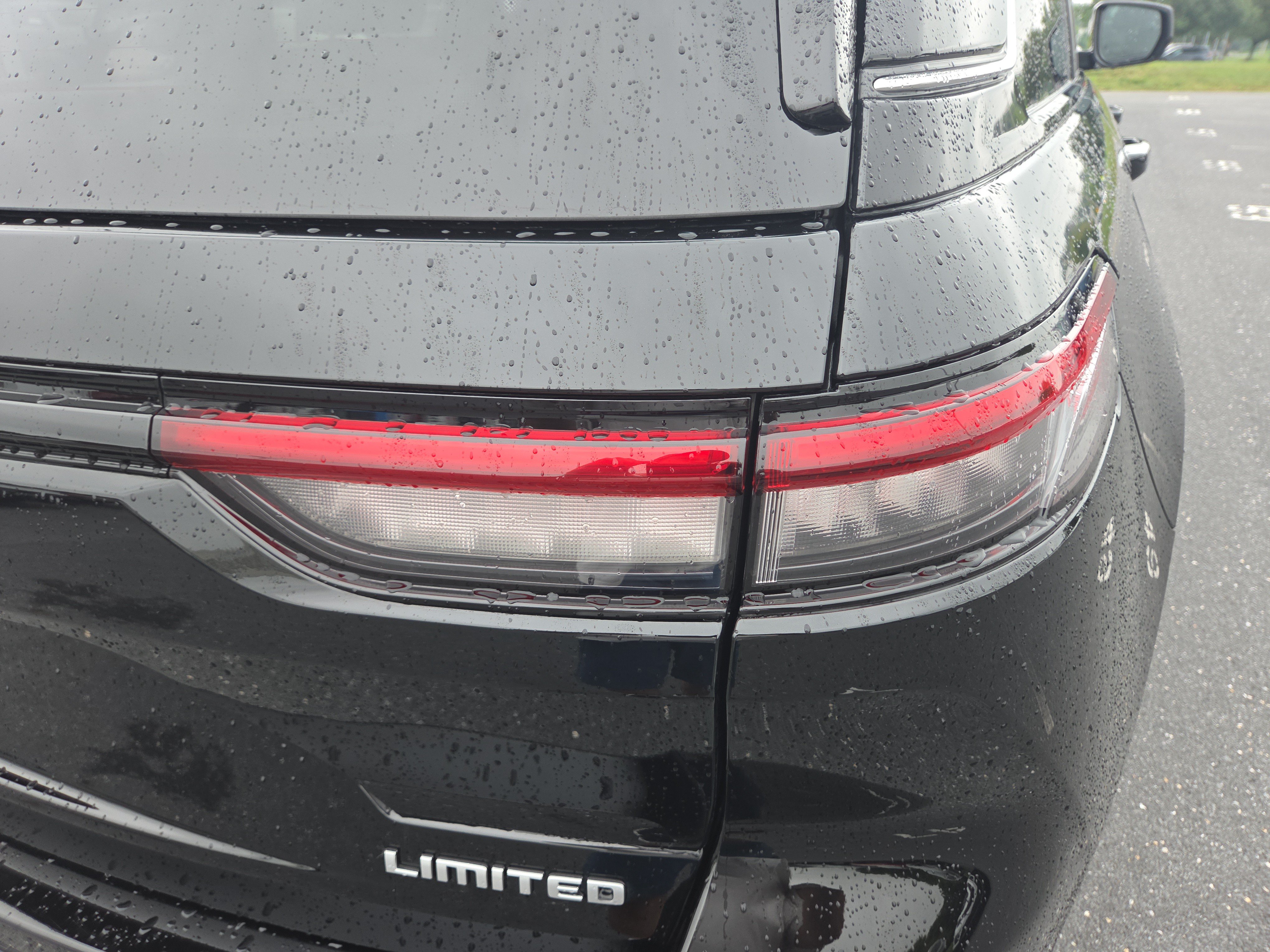 Certified 2025 Jeep Grand Cherokee Limited w/ Luxury Tech Group II AWD/4WD image 12