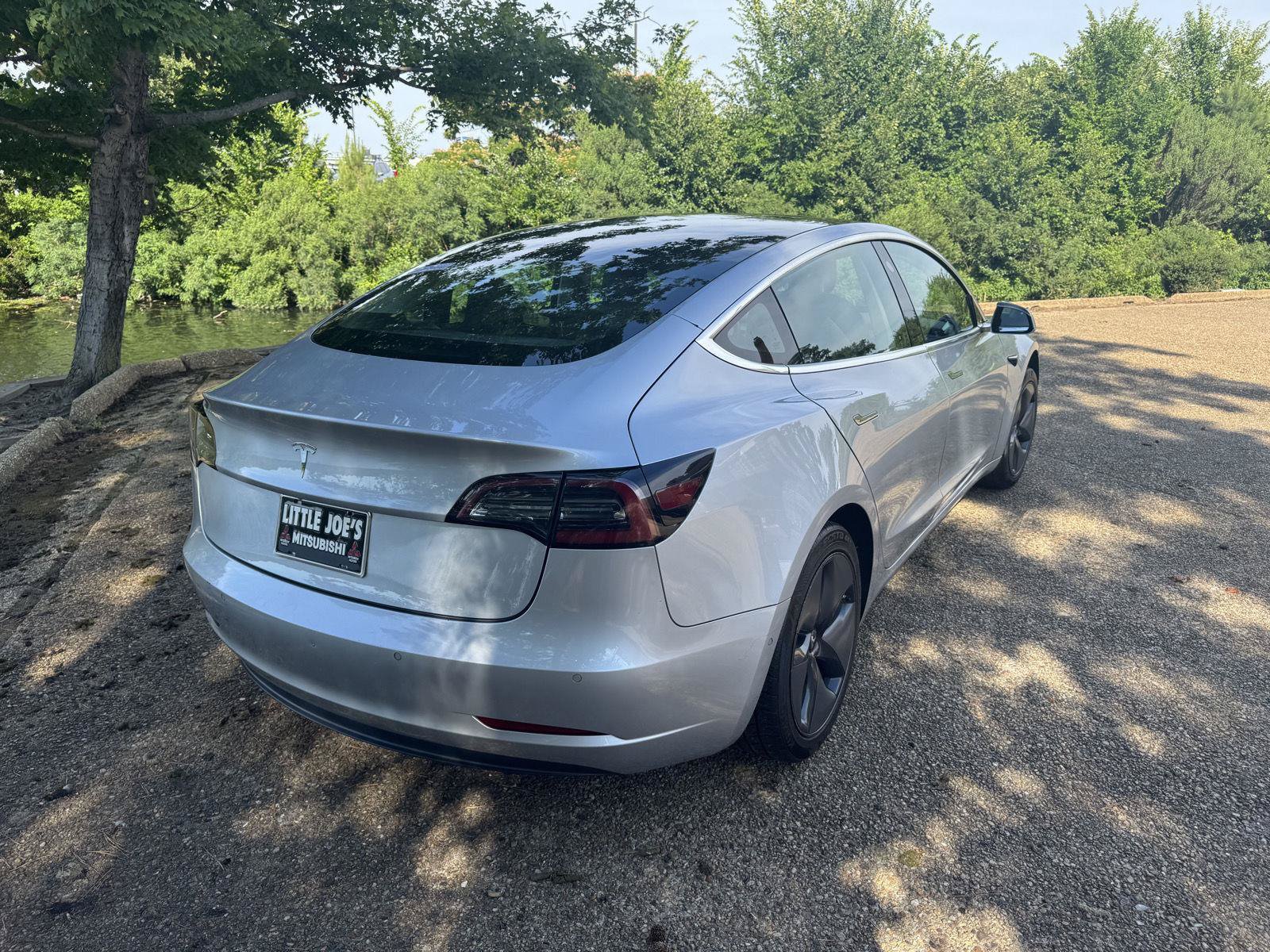 Used 2018 Tesla Model 3 Long Range RWD image 5
