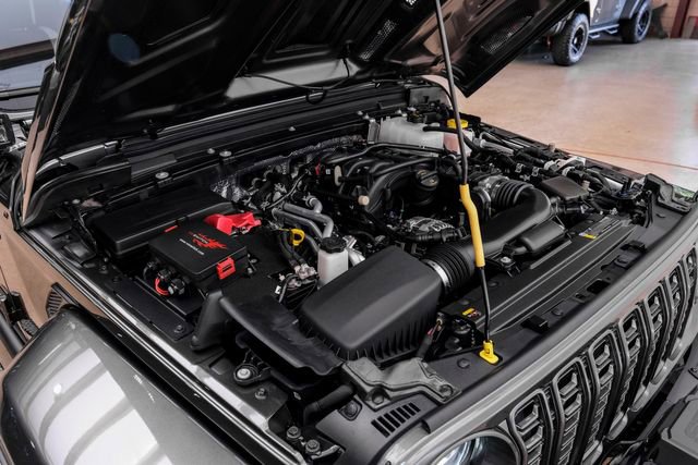 Used 2025 Jeep Gladiator Sport image 30