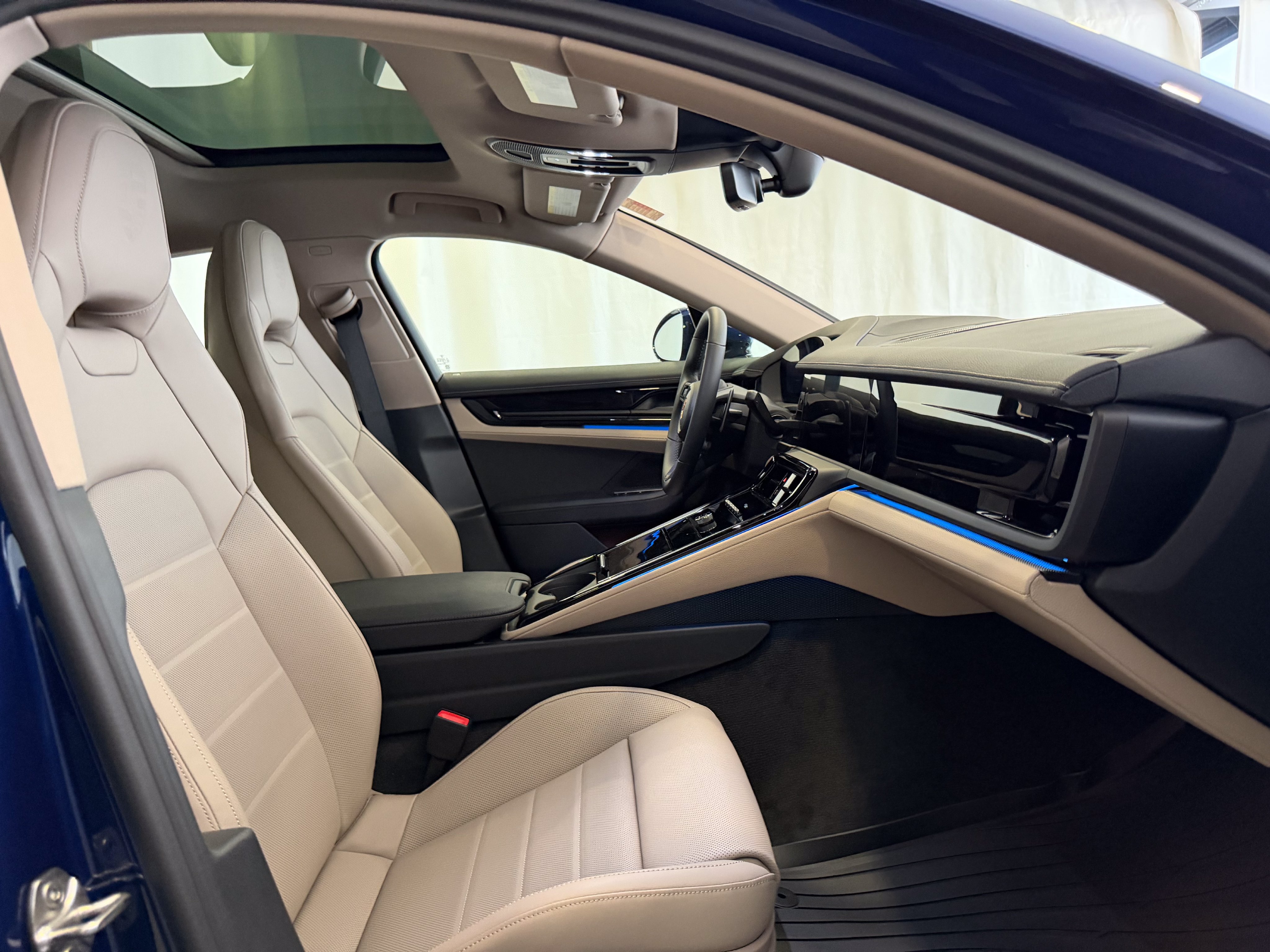 New 2026 Porsche Panamera 4 AWD/4WD image 16