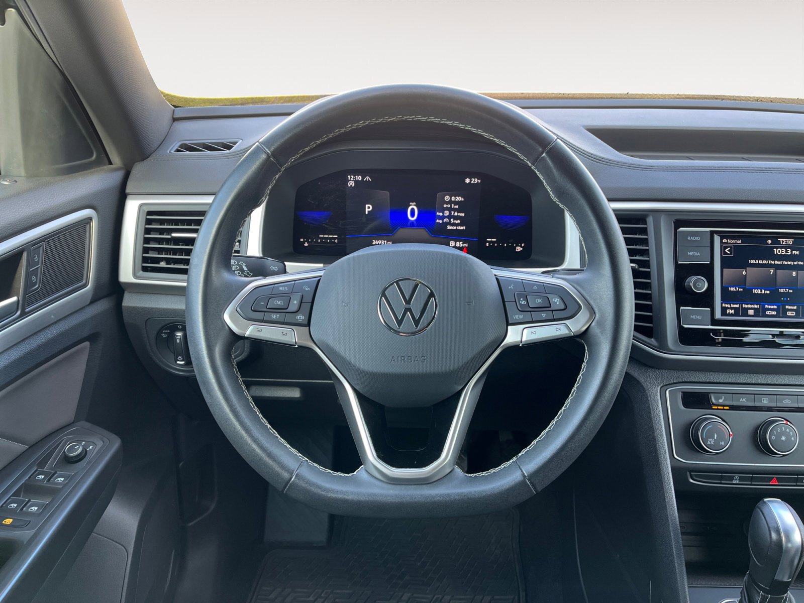 Certified 2022 Volkswagen Atlas Cross Sport SE image 13