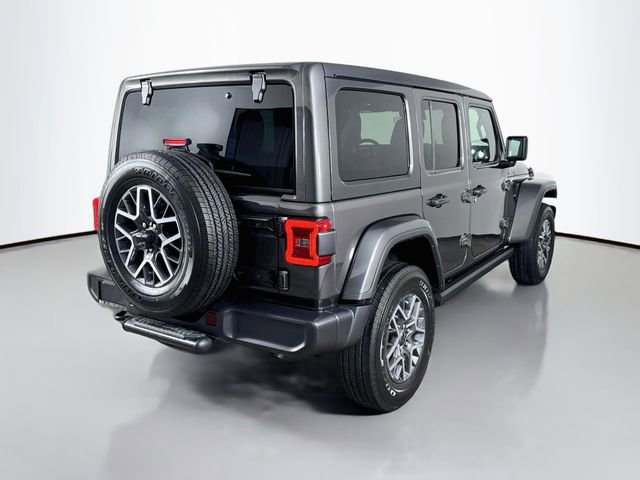 Used 2025 Jeep Wrangler Unlimited Sahara AWD/4WD image 7