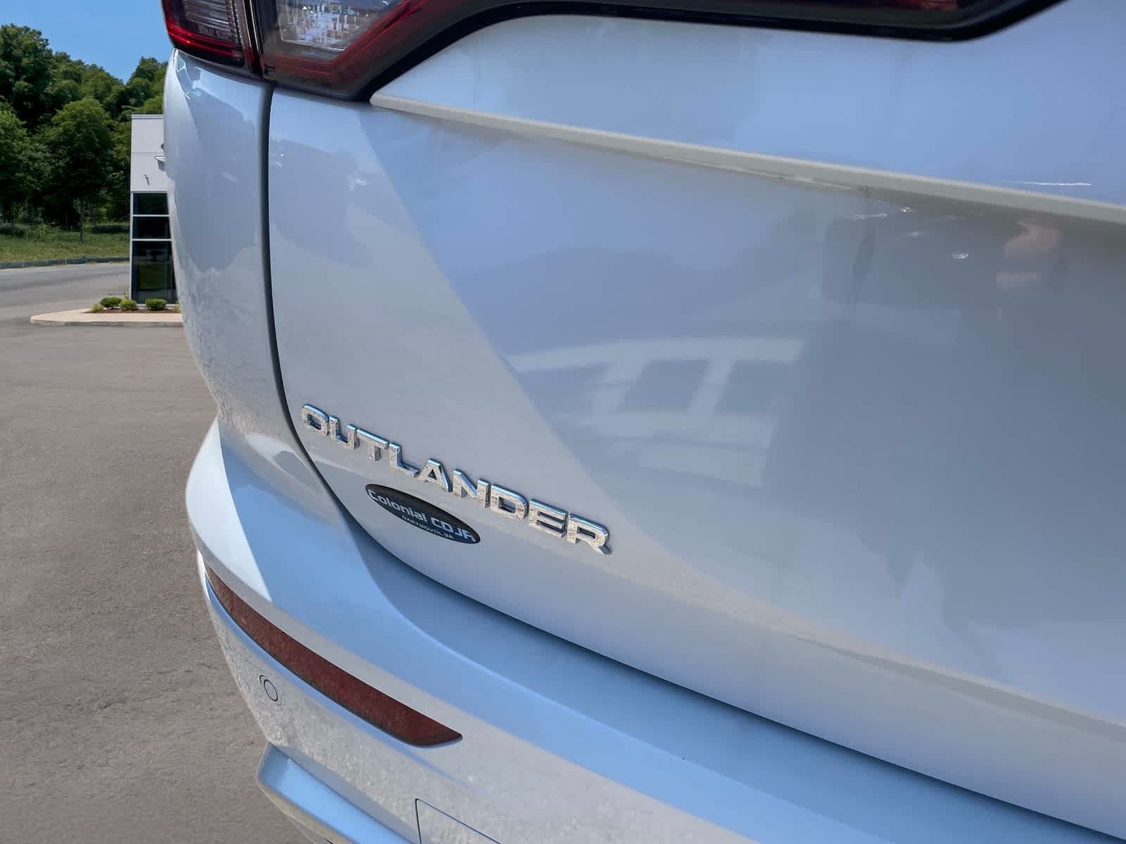 Used 2024 Mitsubishi Outlander SE AWD/4WD image 5