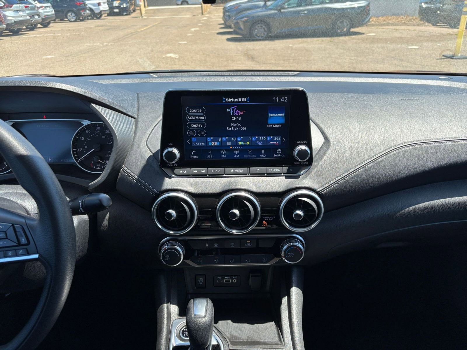 Used 2025 Nissan Sentra SV FWD image 17