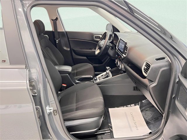 Used 2025 Hyundai Venue SEL image 9