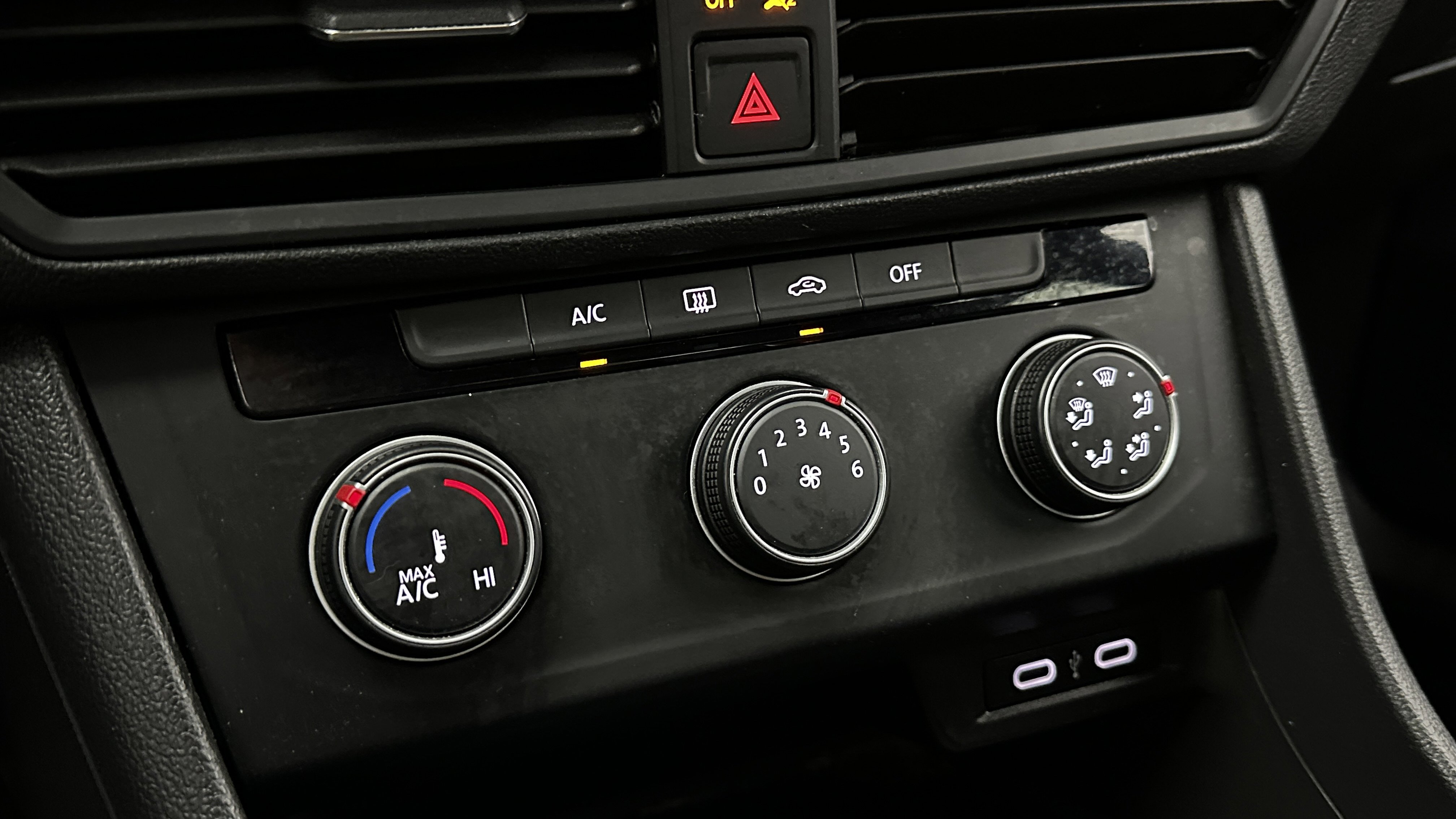 Used 2023 Volkswagen Jetta Sport image 15