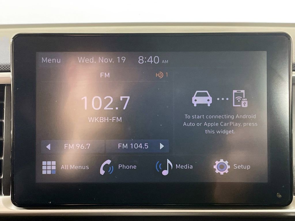 Used 2023 Hyundai Venue SEL image 19