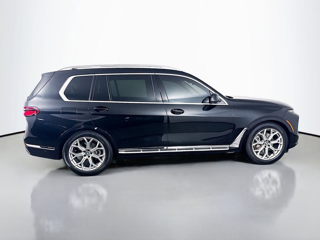 Used 2025 BMW X7 xDrive40i image 4