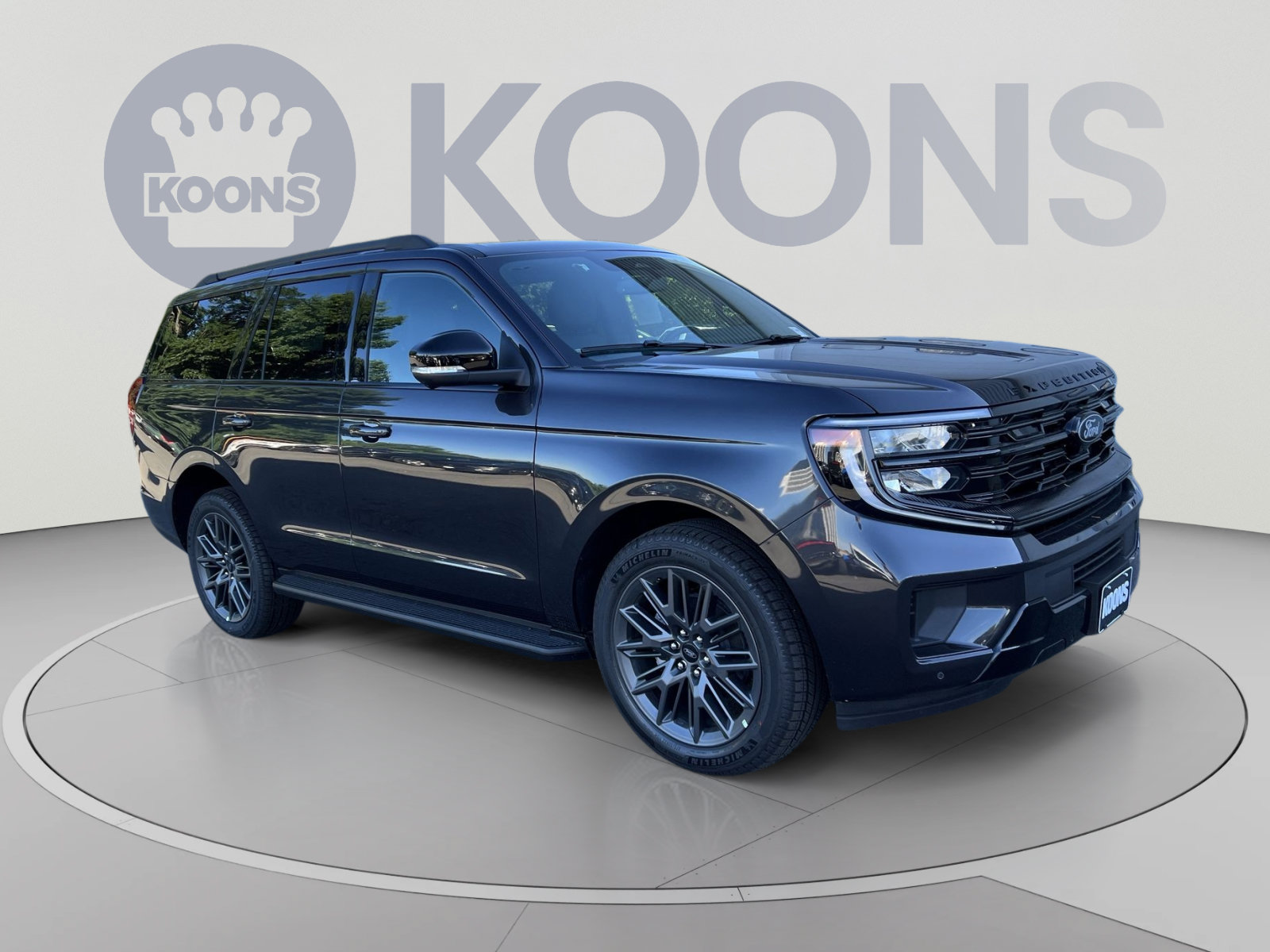 New 2026 Ford Expedition Platinum w/ Stealth Appearance Package AWD/4WD image 2