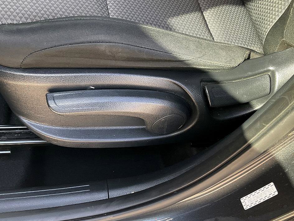 Used 2023 Kia Soul LX w/ LX Technology Package image 20