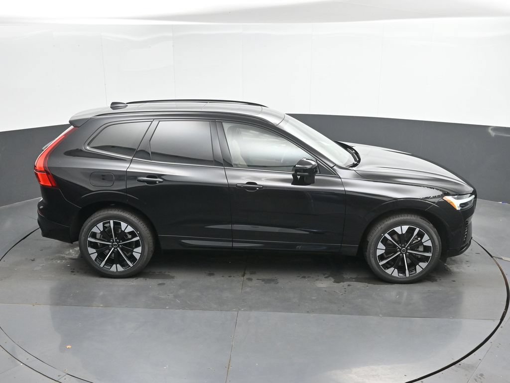 New 2026 Volvo XC60 T8 Plus w/ Protection Package Premier AWD/4WD image 28