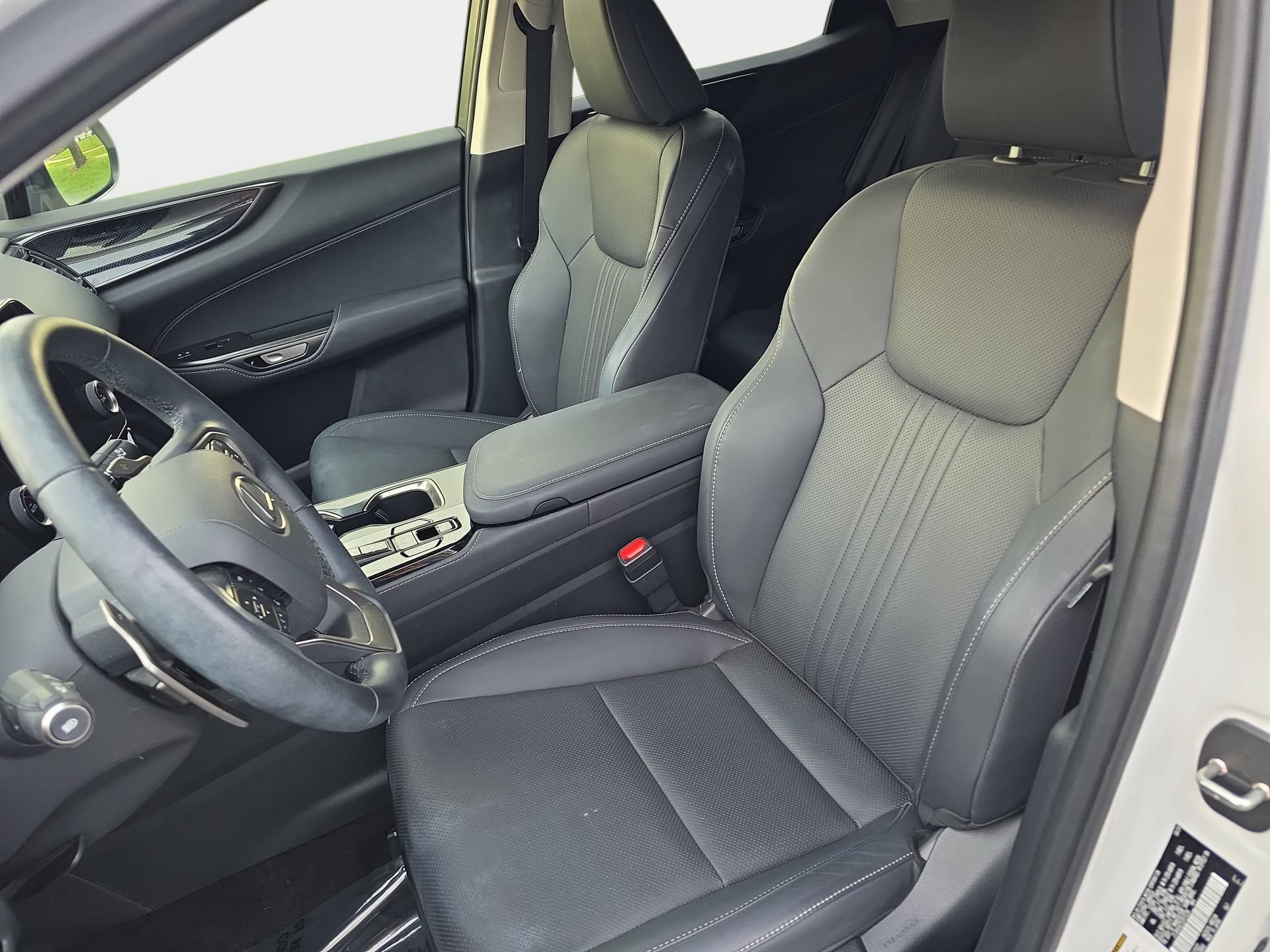 Used 2025 Lexus NX 250 FWD image 15
